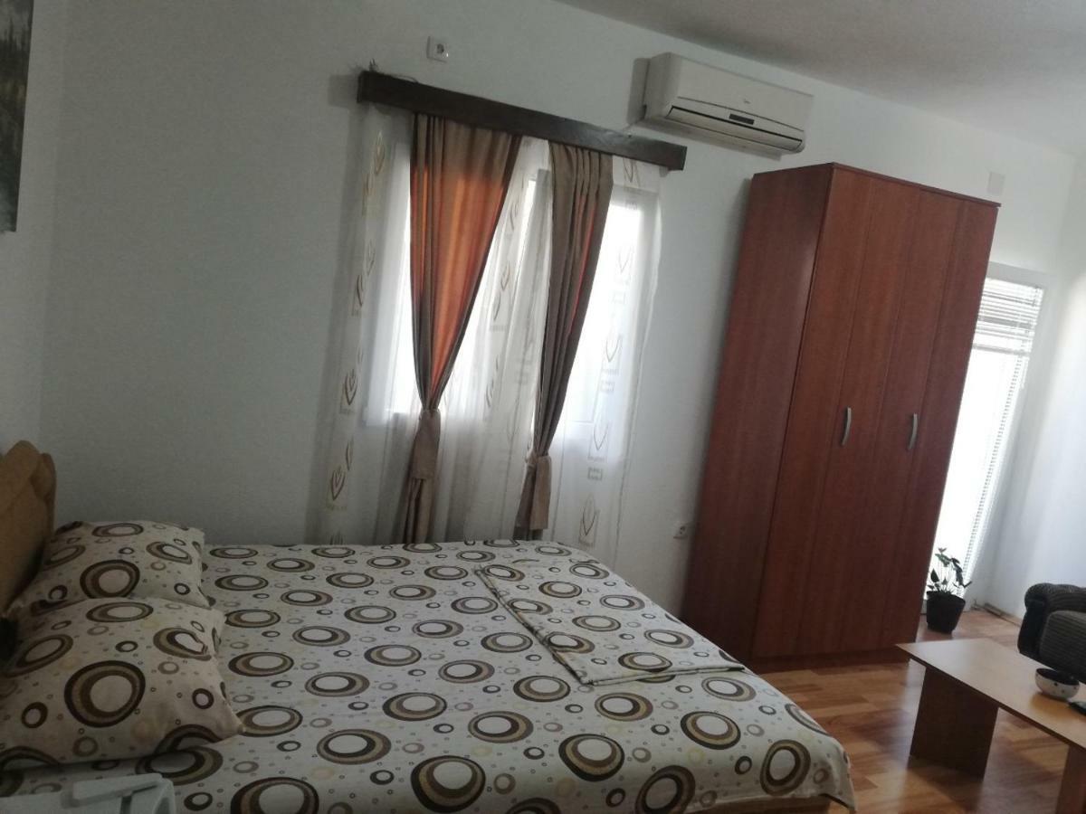 Apartment Olja *